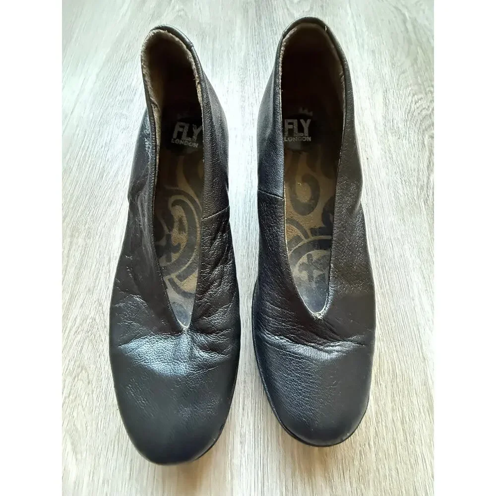 Fly Longdon Yaz Slip on Wedge Shoe, Black Leather, Women's size 38